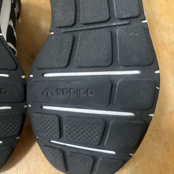 Adidas Women's Size 9 Swift Run White Black leopard Print Excellent Comfortable - Picture 11 of 14